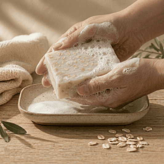 Aloe vera scrubzeep met natuurlijkescrubdeeltjes voor een zachte en gladde huid