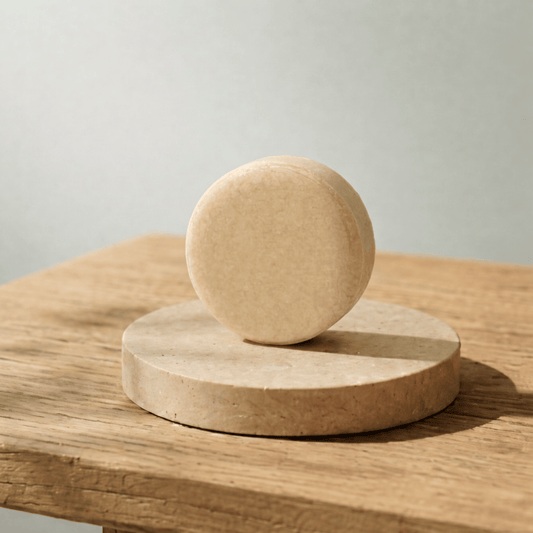 Droog krullend haar shampoo bar