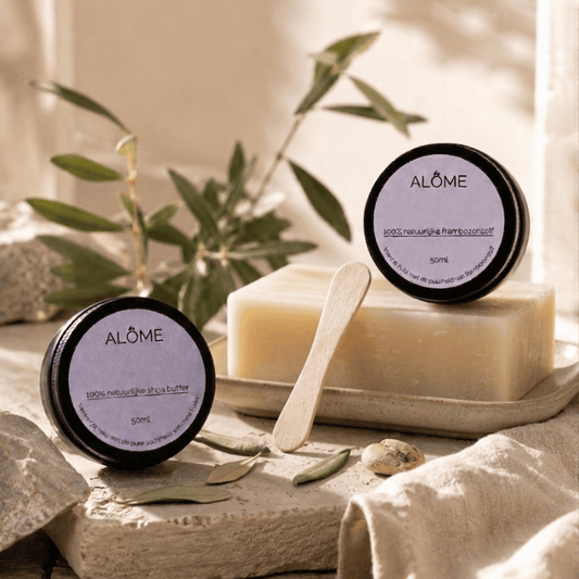 Eczeem en zeer droge huid herstel bundel met frambozenzalf shea boter, shea butter zeep en crème spatel. 