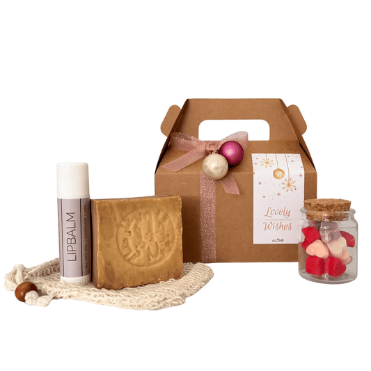 Kerst cadeaubox met Aleppo zeep, lippenbalsem, zeepzakje en waxmelts